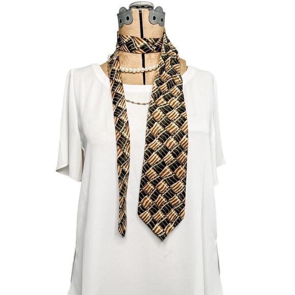 Givenchy Monsieur 100% silk vintage classic retro geometric pattern necktie 4” w - Picture 2 of 4